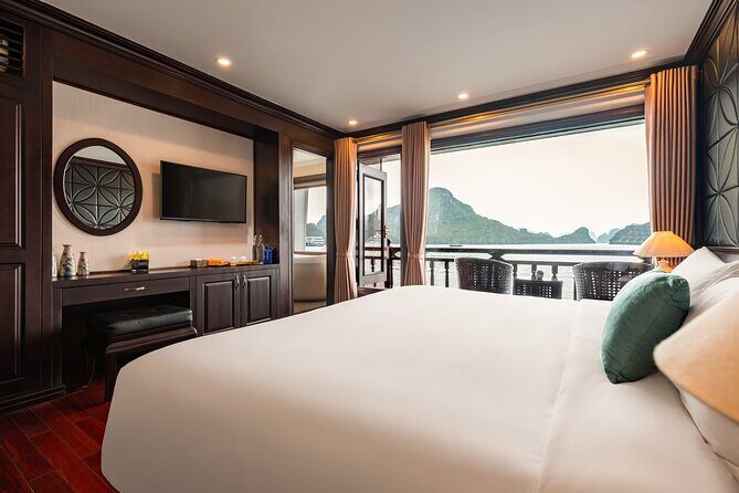 TOP TIER: 3 DAYS/2 NIGHTS tours- LIKE ABOSS on beautiful cruises - Hanoi Old Quarter Pickup to Halong Dock: The “No Stress” Part